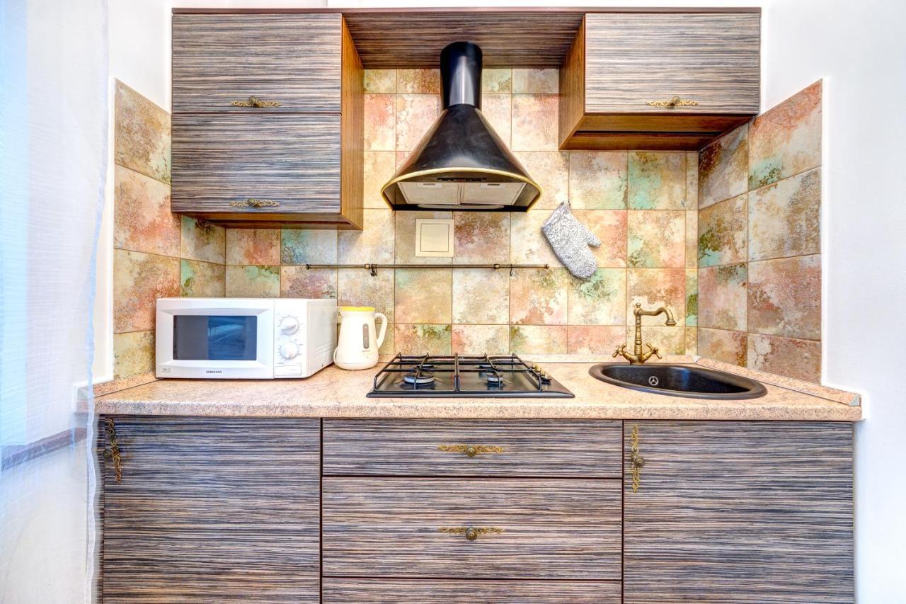 Світло! Vip Apartment In The Druzhby Narodiv Metro Station Kiev Bagian luar foto